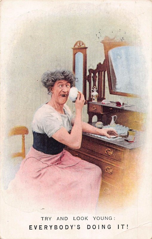 L028 Ugly lady comic humor british vintage postcard
