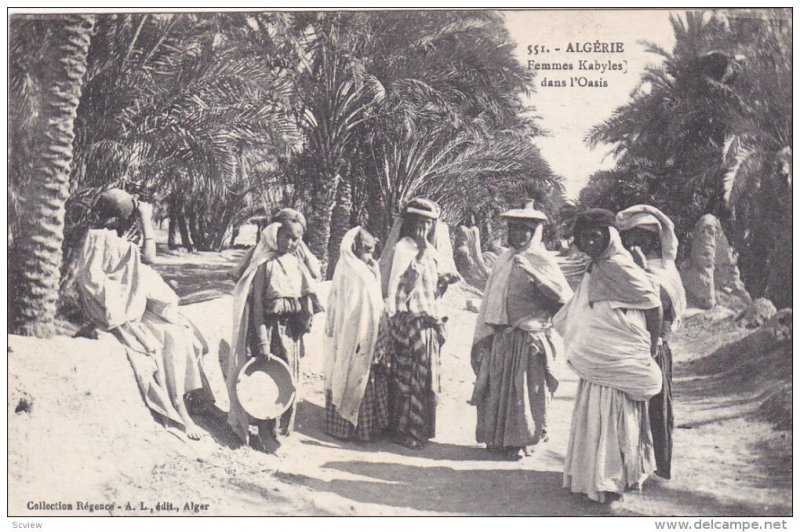 ALGERIE , Femmes Kabyles dans l'Oasis , 00-10s