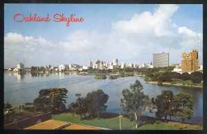 h2792 - OAKLAND California Postcard 1970s Downtown Panoramic View