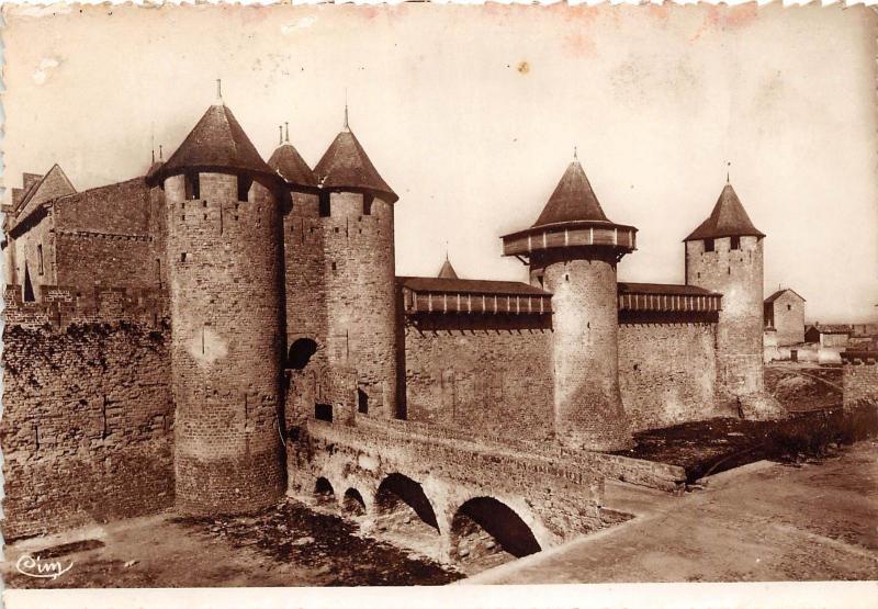 BR9493 Carcassonne Chateau    france