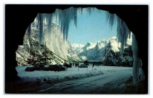 YOSEMITE NATIONAL PARK, CA~ Winter ICICLES at WAWONA TUNNEL c1950s Cars Postcard