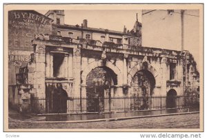 NIMES , France , 20-30s ; La Porte d'Auguste