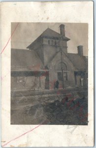 c1910s Waterloo, IA Railway Train Depot RPPC Rock Island Station Real Photo A167