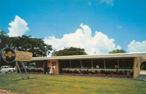 Avon Park Florida Griffin's Restaurant Vintage Postcard AA11886