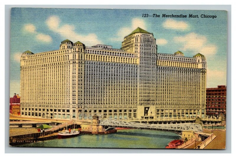 Vintage 1940's Postcard The Merchandise Mart Building River Chicago Illinois