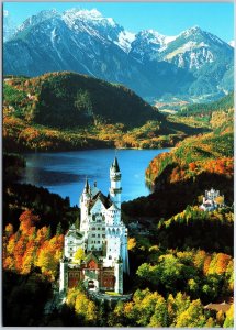 VINTAGE CONTINENTAL SIZED POSTCARD ROYAL CASTLE NEUSCHWANSTEIN BAVARIA GERMANY