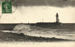 CPA Le HAVRE - La Jetée gros temps (200806)