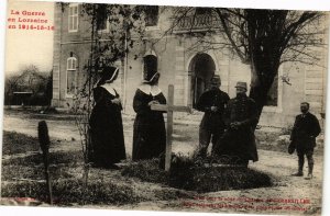 CPA Une tombe dans la cour du Cháteau de Gerbéviller (187965)