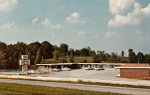 Tennessee Dickson The Plaza Motel