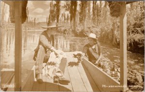 Mexico Xochimilco Woman Flowers Float Boats to Wilmington Delaware Postcard Z24