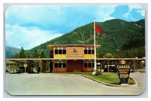 Customs and Immigration Building Kingsgate BC Canada UNP Chrome Postcard S15