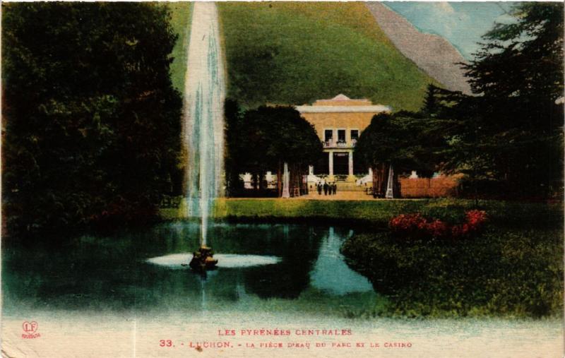 CPA LUCHON - La Piece d'Eau du Parc et le Casino (582952)