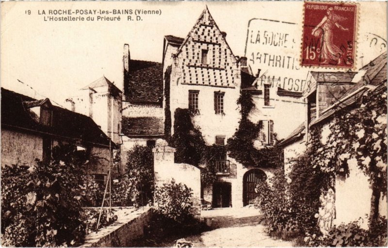 CPA La Roche-Posay-les-Bains - L'Hostellerie du Prieuré (111620)