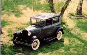 1928 Ford2Dr Sedan Postcard PC550