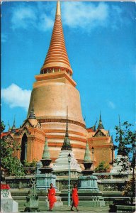 Thailand Bangkok Inside the Grounds of Wat Phra Keo Vintage Postcard C206