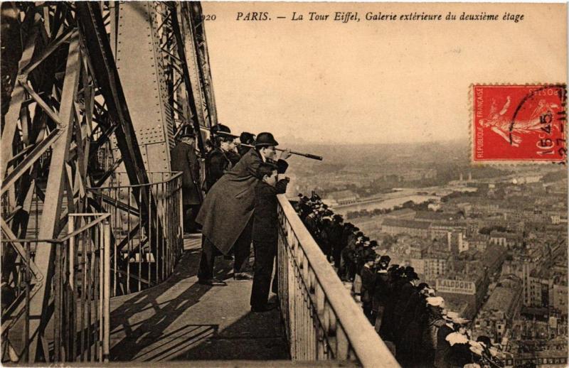 CPA AK PARIS 7e La Tour Eiffel. Galerie extérieure du deucieme étage (479359)