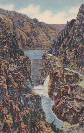 Wyoming Yellowstone National Park Highway And Dam Shoshone Canon On Cody Way ...