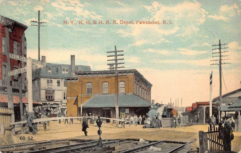 TRAIN DEPOT RAILROAD STATION PAWTUCKET RHODE ISLAND POSTCARD (c. 1910)