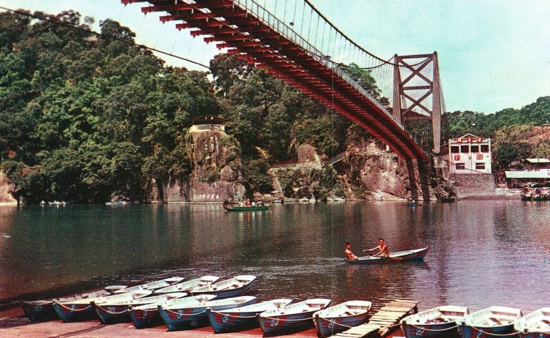 Green Lake Taipei Taiwan Fisherman in Boat Bridge Vintage Postcard 
