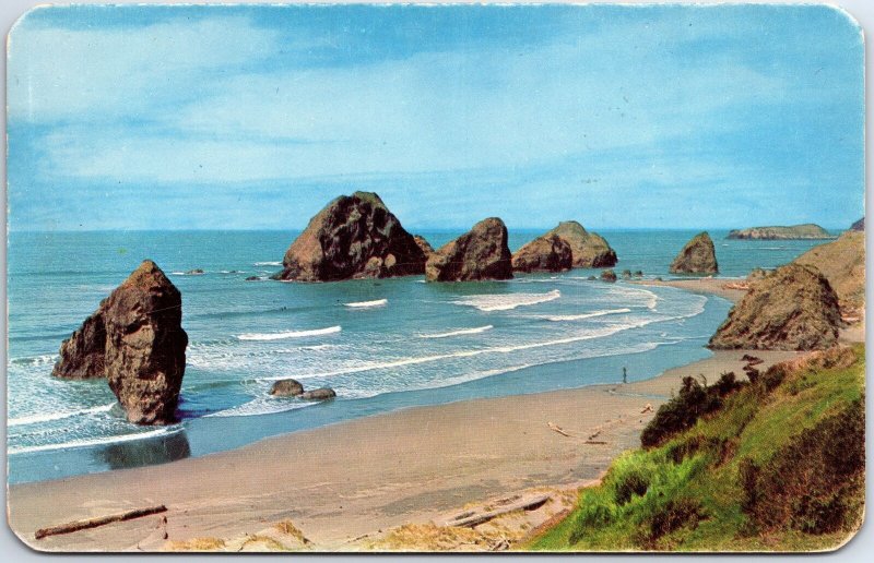 VINTAGE POSTCARD 1960s VIEW OF THE OREGON COASTLINE FROM HIGHWAY 101