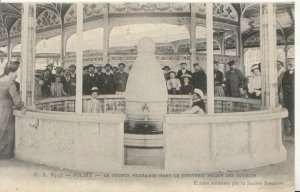 France Postcard - Vichy - La Source Mesdames Dans Le Nouveau Palais - Ref 1758A