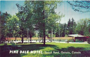 Pine Dale Motel & Cottages Grand Bend Ontario Canada