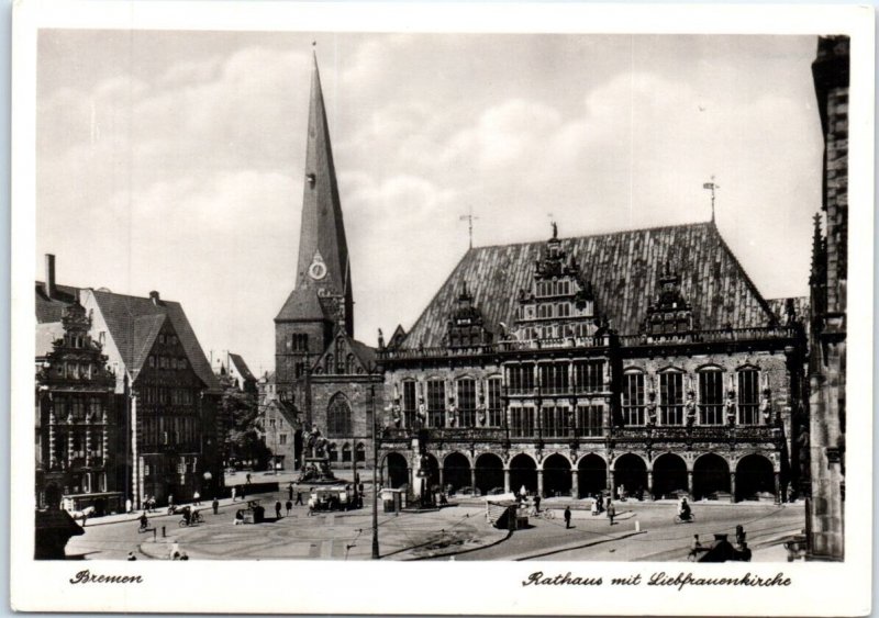 M-90703 City Hall with Church of Our Lady Bremen Germany