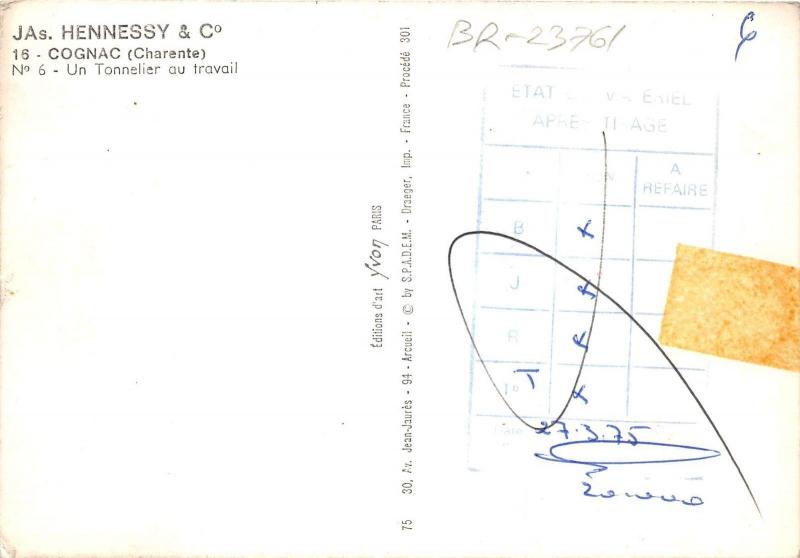 BR23761 Cognac un onnelier au travail  france