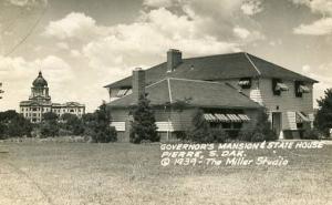 SD - Pierre. Governor's Mansion and State House - RPPC