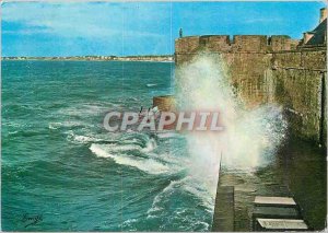 Postcard Modern Brittany Saint Malo Privateer Cite Vague storm the Castle