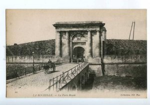 213848 FRANCE LA ROCHELLE Royal Gate carriage Vintage postcard