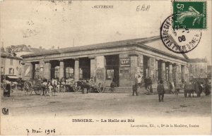 CPA ISSOIRE La Halle au Ble (1254669)