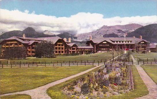 Glacier Park Hotel Glacier National Park In Montana