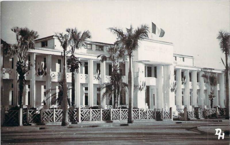 Madagascar - Photo Bâtiment Administratif, République Française