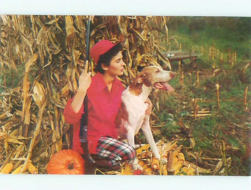 Pre-1980 Hunting RETRIEVER DOG BY WOMAN HUNTER WITH GUN AC7097-12