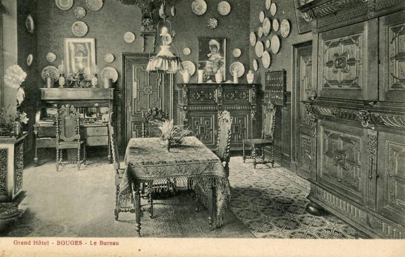 France - Bouges. Grand Hotel, Le Bureau