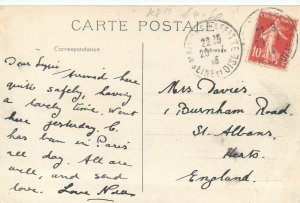 Zeppelin in flight over Saint-Germain-en-Laye France