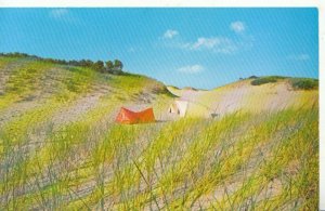 America Postcard - Campers in Dunes - Cape Cod - Massachusetts - Ref TZ1747