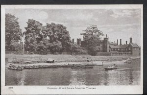 Middlesex Postcard - Hampton Court Palace From The Thames   RS2925