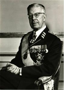 CPM AK HM Koning Gustaf VI Adolf SWEDISH ROYALTY (845226)