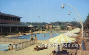 Motor House Pool - Williamsburg, Virginia VA Postcard