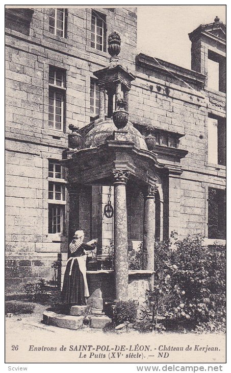 Chateau De Kerjean, Le Puits, Environs De Saint-Pol-De-Leon (Finistere), Fran...