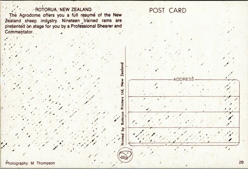 postcard Rotorura, New Zealand - Agrodome at Riverdale Park