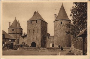 CPA Fougeres Entree du Chateau (1237588)