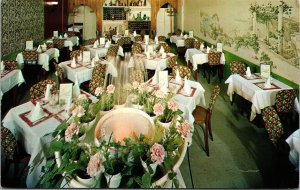 Postcard NY New York City Lucca Restaurant Dining Room & Cafe 1950s V140