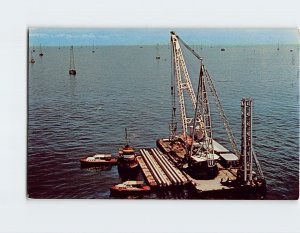 Postcard One of the world's largest pile drivers, Lake Maracaibo, Venezuela