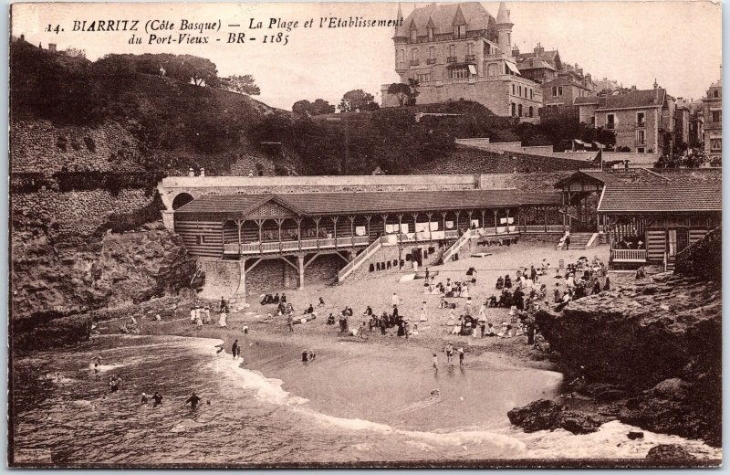 VINTAGE POSTCARD BATHING AREA OF BIARRITZ ON THE BASQUE COAST OF FRANCE 1910s