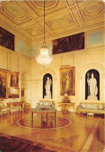 uk45279 guard chamber alnwick castle  uk