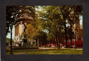 GA Madison SQ Square William Jasper Statue Savannah Georgia Postcard