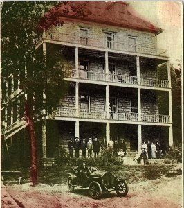 c1910 SABETHA KANSAS HOTEL AT SYCAMORE SPRINGS ROADSTER EARLY POSTCARD 44-81